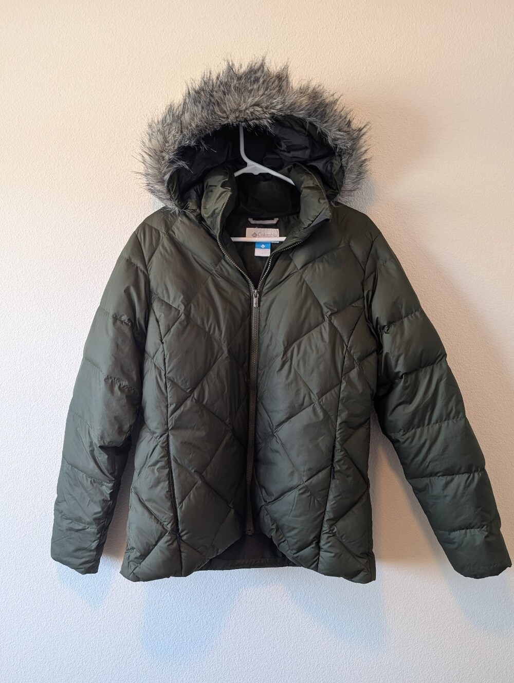 Columbia Olive Green Puffer Coat with Faux Fur Trim Hood